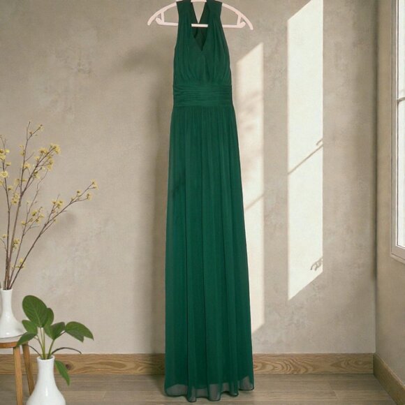 Elegant, Custom-made, Emerald Green Chiffon Evening Gown – Size 10/12 - Picture 2 of 10